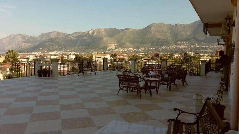Rocca Di Monreale Panzió Kültér fotó
